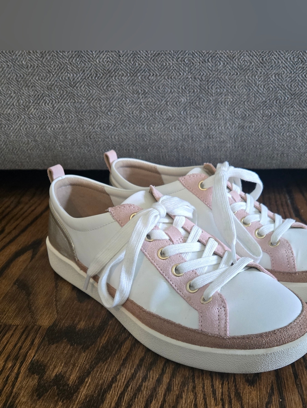 Vionic White & Blush Women's Casual Lace-Up Sneakers (Sz 8.5)